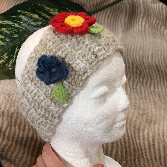 Accessories - Headband with crocheted flowers